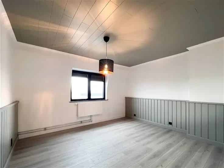 Appartement Te Koop: Lichtrijk appartement in kleine residentie
