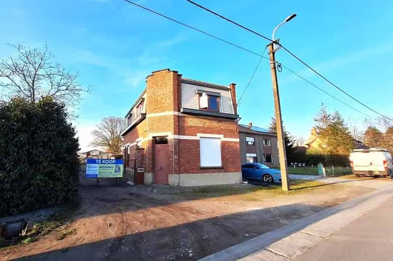 Huis te koop Laarne met stallen en weiden