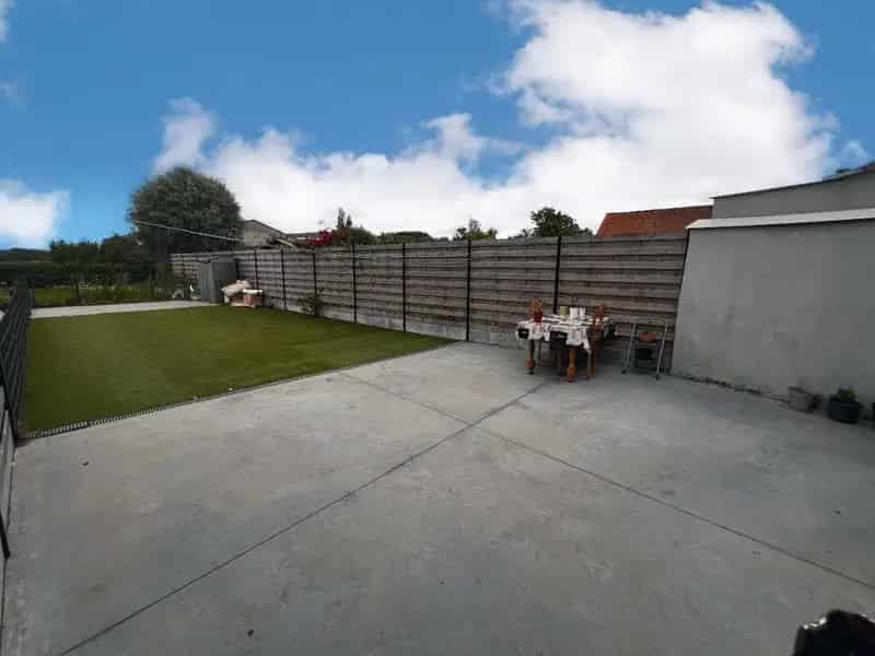 Woning te Voormelezele: 2 slaapkamers, terras en tuin