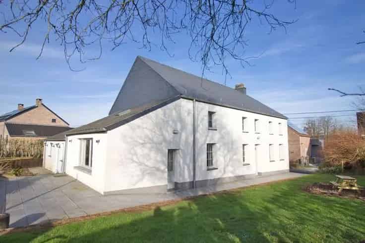 Ruime Villa 4 slaapkamers Sombreffe