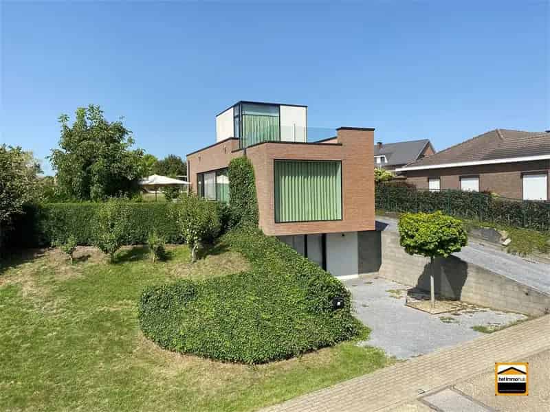 Huis te koop Vechmaal: moderne woning met 3 slaapkamers en tuin