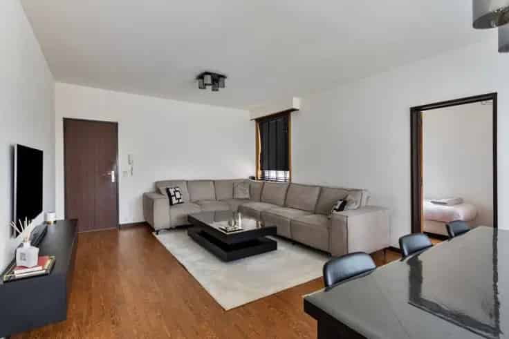 Appartementenblok 6 Appartementen 5 Garageboxen Te Koop