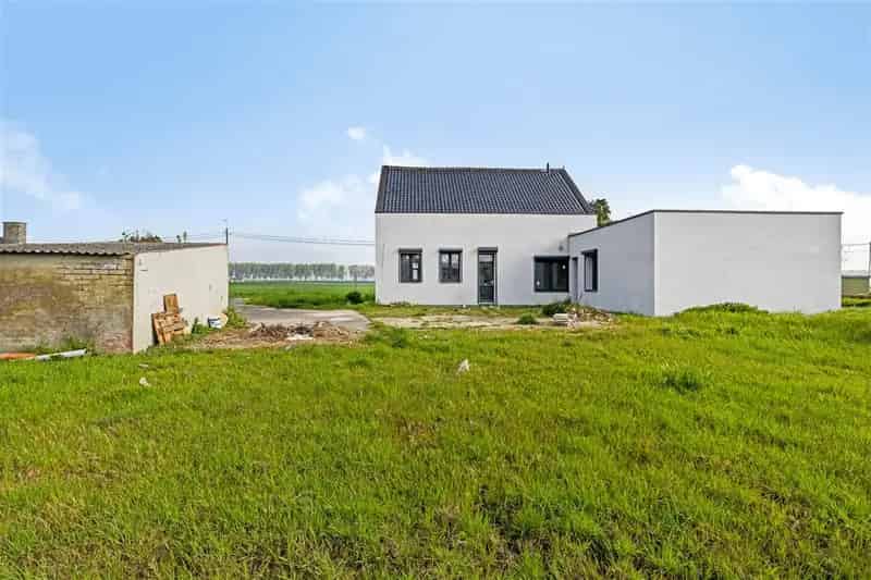 Huis te koop Kieldrecht: Semi-casco woning 1887m²