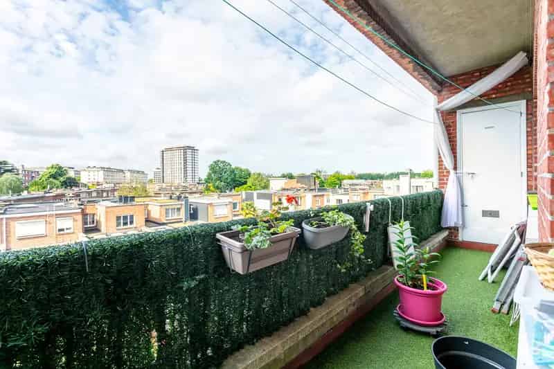 Te renoveren appartement Antwerpen 2 slaapkamers 107m²