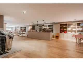 Handelspand te koop Brasschaat 735m²