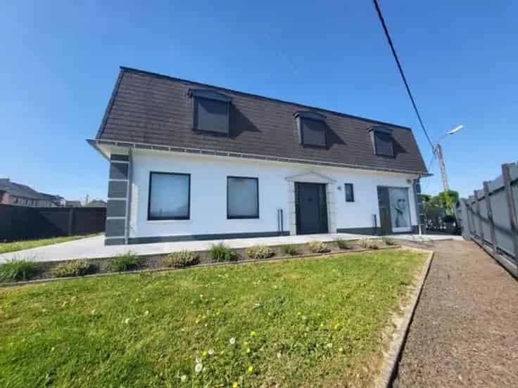 Huis Te Koop: Klassevolle Villa met 4 slaapkamers en Lift