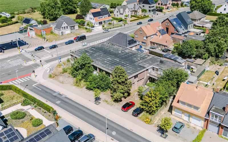 Bouwgrond te huur: 2000m² Kantoren Showroom Commerciële Ruimte