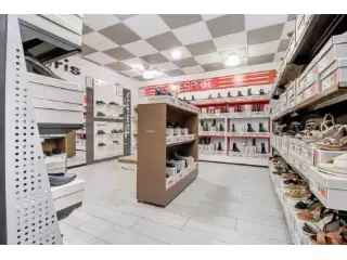 Handelspand te Koop Sint-Jans-Molenbeek 583m²