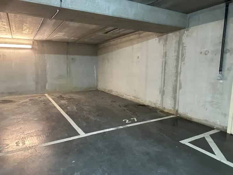 Garage te Koop Josaphat Georges-Henri