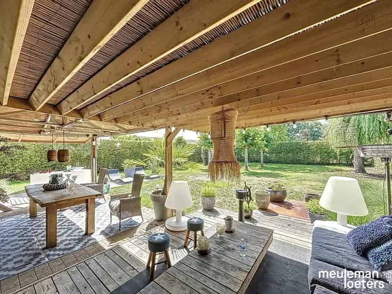 Ruime villa te koop nabij centrum Oostkamp