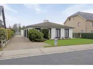 Bungalow te koop Zonhoven - Wonen en werken gecombineerd