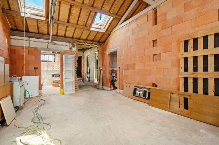 Laagbouw woning te renoveren 692m² Herenthout