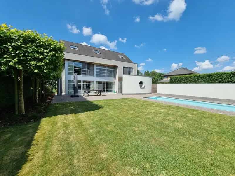Prachtige Villa Woning Rustig Gelegen Met Zwembad