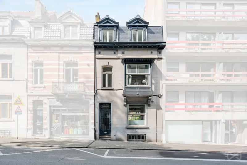 5 Slaapkamers Huis te Uccle - 210m² - Tuin - Garage