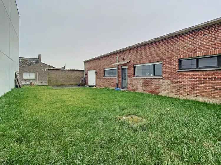 Ruime Bungalow met Garage te Huur Ronse