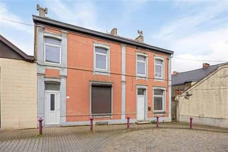 Dorpshuis te renoveren 200m2 3 slaapkamers La Hestre