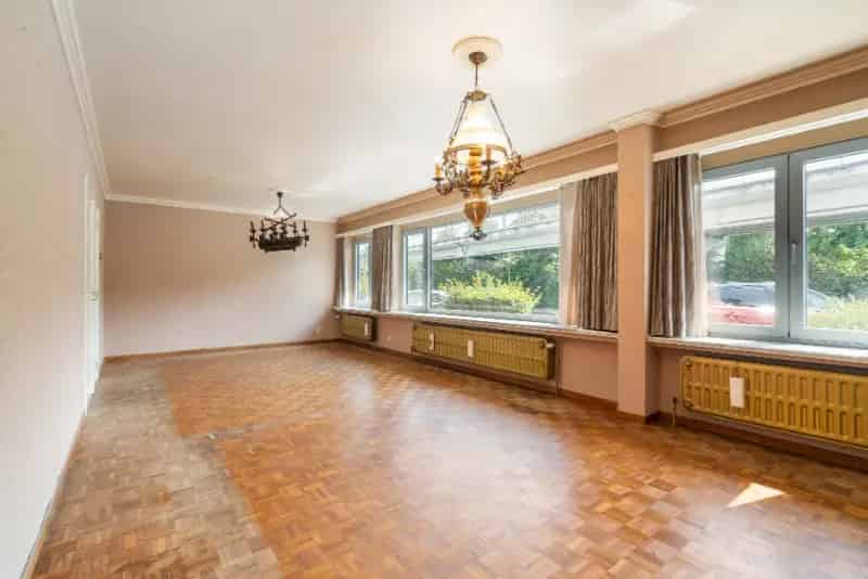 Appartement te koop Lokeren - gelijkvloers appartement op te frissen