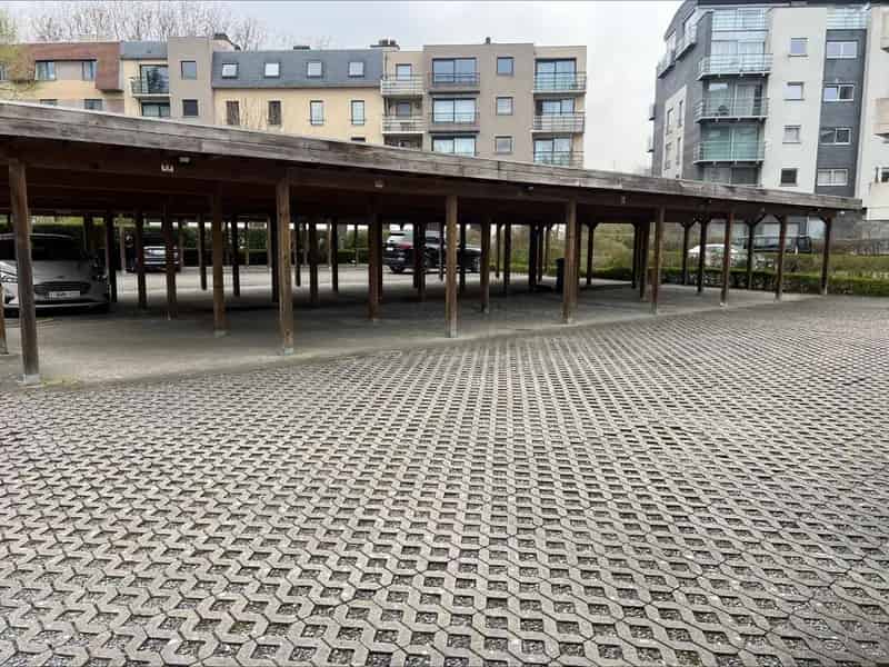 Carports te Koop Kessel-Lo - 9 Duurzame Carports Nabij Autosnelweg