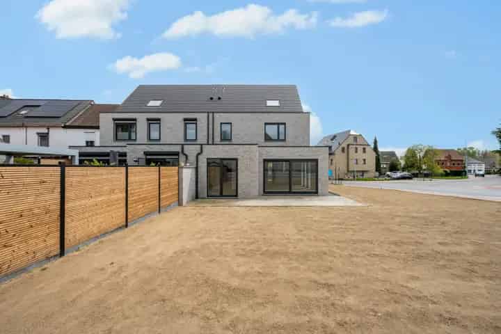 Huis te koop in Burst moderne halfopen woning