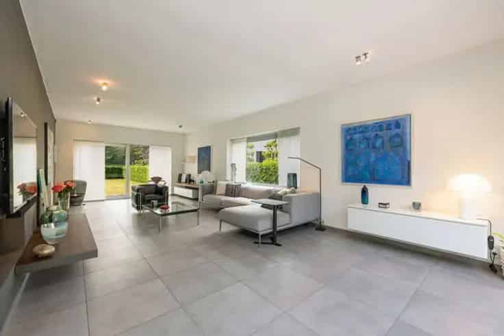 Moderne Villa Te Koop met Verwarmd Zwembad