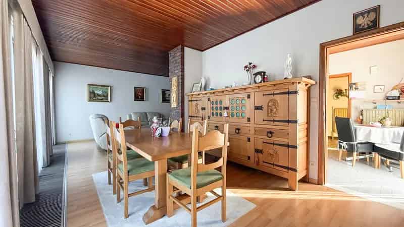 Verzorgde gelijksvloerse woning met 3 slaapkamers te Zolder!