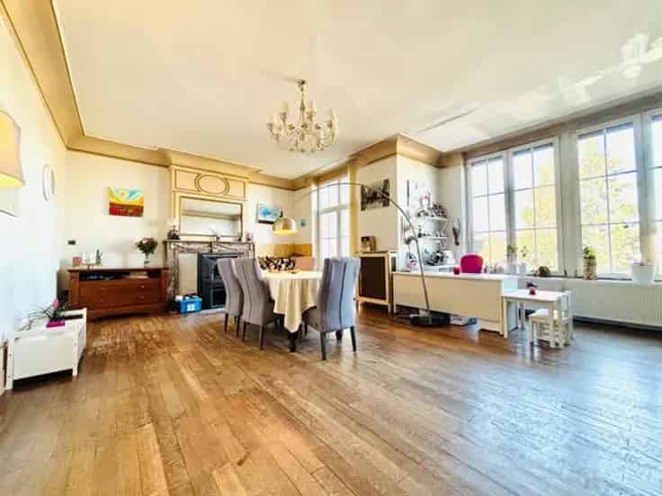 Huis Te Koop Seraing 6 slaapkamers Garage Tuin Veranda