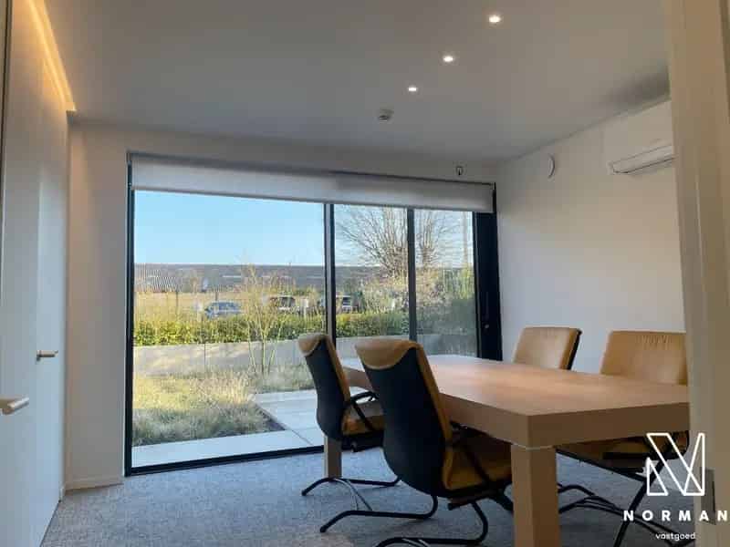 Te Huur Kantoor 233m2 Kuurne Modern Volledig Ingericht