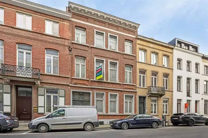 Herenhuis te koop Leuven Centrum 400m² 12 slaapkamers