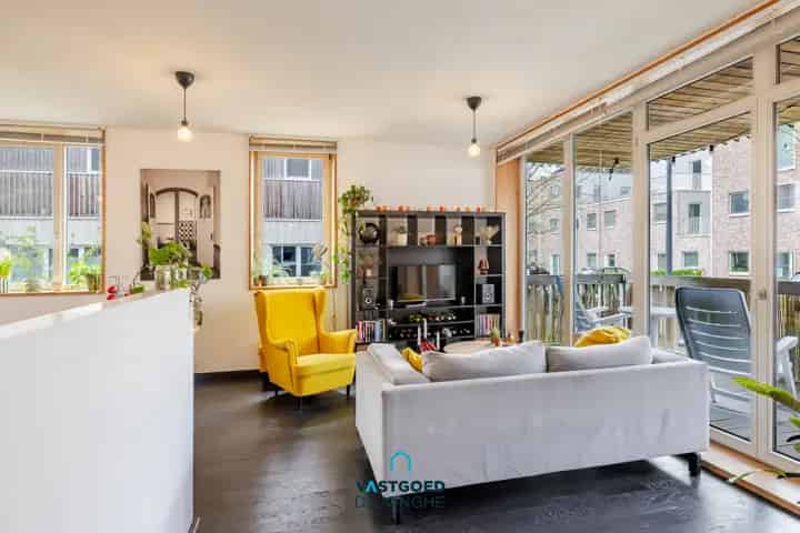 Appartement te koop Gentbrugge: 2 slaapkamers, lichtrijk en ruim