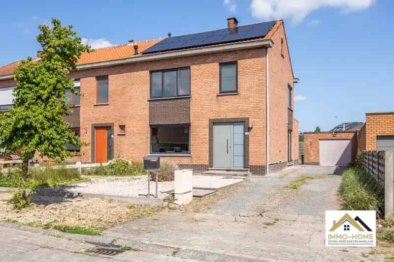 Instapklare recent gerenoveerde halfopen bebouwing