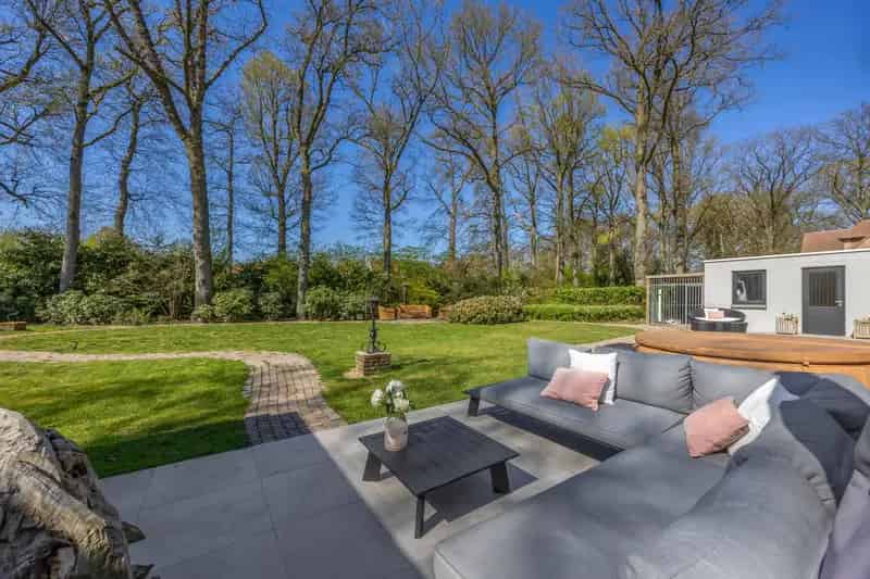 Instapklare Villa te Oud Turnhout Ruime Kamers Tuin Carport