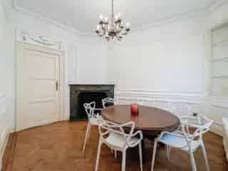 Huis te huur Elsene 242m2 Gemeubileerd 2 slaapkamers