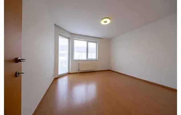 Huur 2 slaapkamer appartement van 90 m² in Antwerp