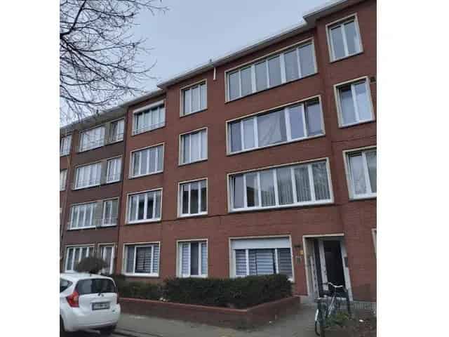 Appartementen Frans Van Dijckstraat 19 2 appartementen 1 slaapkamer 1960