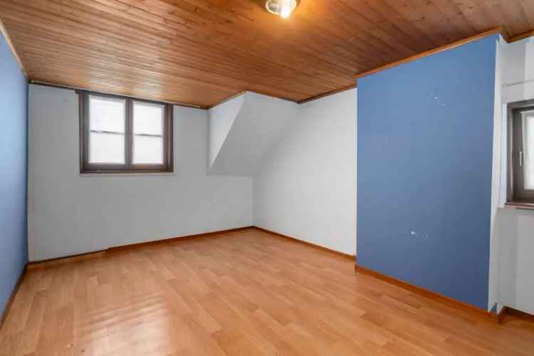 Te renoveren woning 3 slaapkamers garage