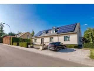 Villa te koop Sint Genesius Rode 6 slaapkamers gerenoveerd