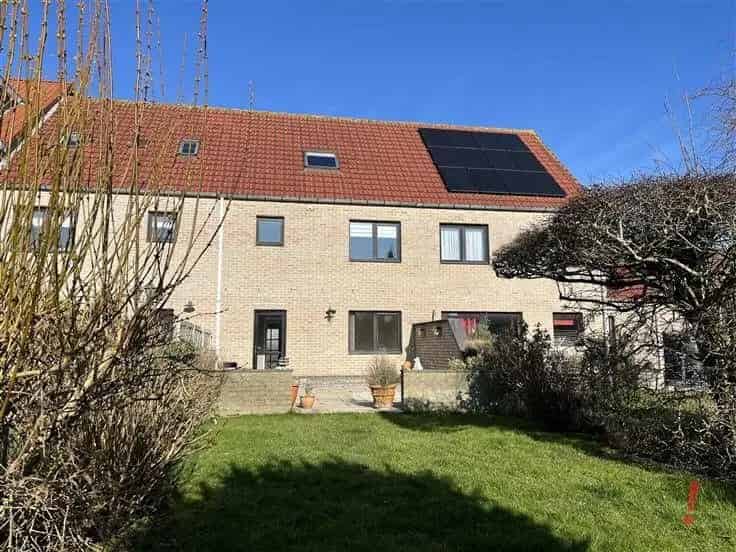 Huis Te Koop: Gezinswoning 3 slaapkamers Garage Tuin