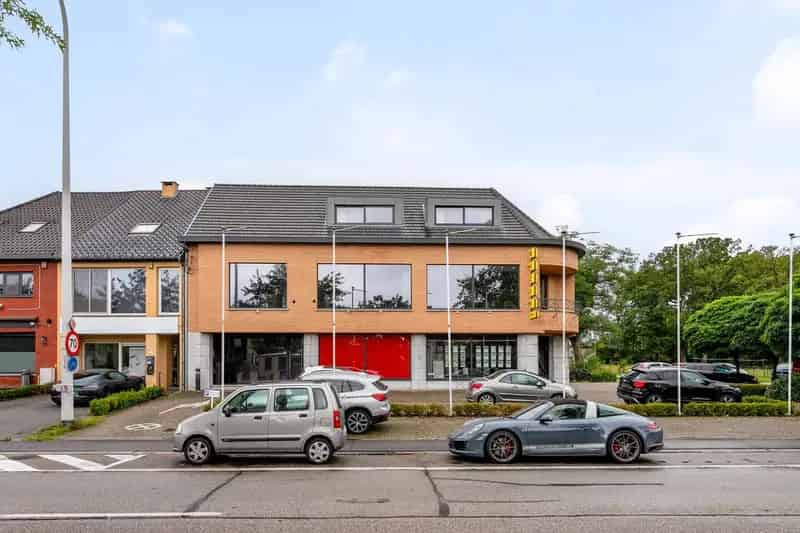 Investeringsvastgoed Kantoorgebouw met Appartement