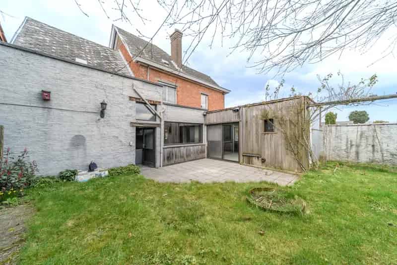 Huis te huur te Lebbeke Wieze te renoveren