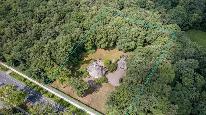 Charmante Rietgedekte Villa Volledig Aanbod