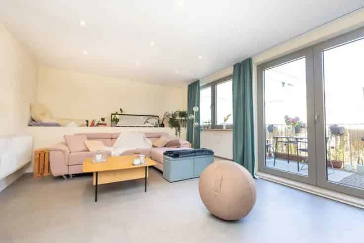 Appartement 2 slaapkamers Molenbeek 85m² + terras 25m²