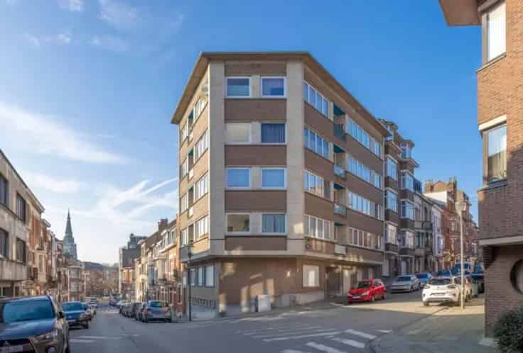 Appartement Te Koop Anderlecht 1 Slaapkamer Terras Garage