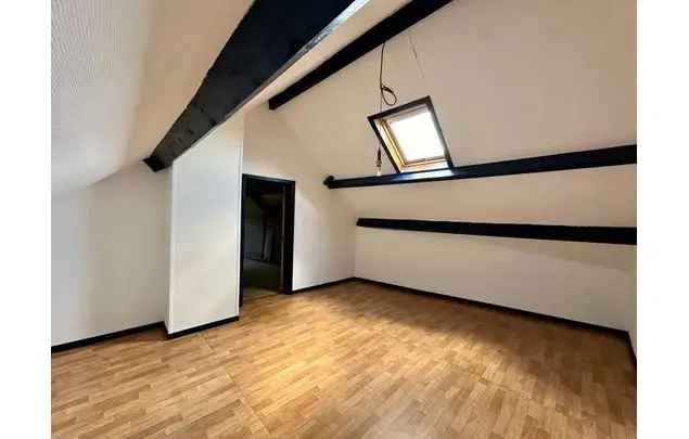 Huur 3 Slaapkamer Huis 150m² Charleroi