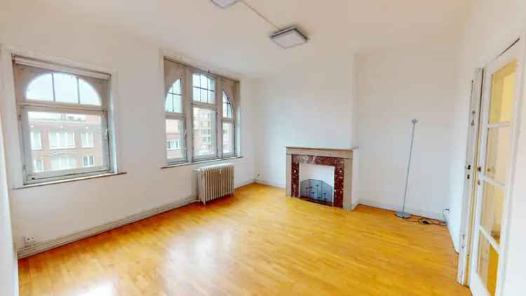 Huur appartement met 2 slaapkamers en bureau in Woluwe-Saint-Lambert