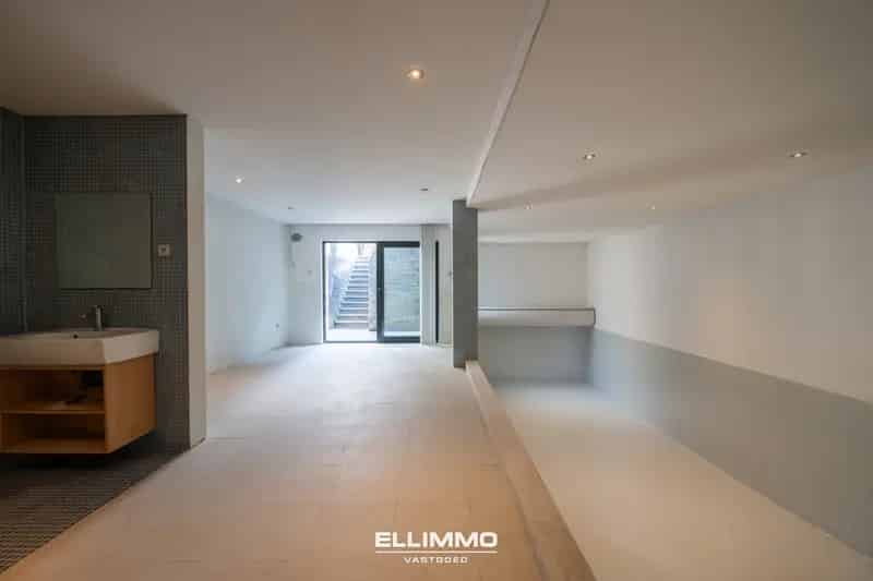 Huis te koop Maastricht: luxe woning met binnenzwembad