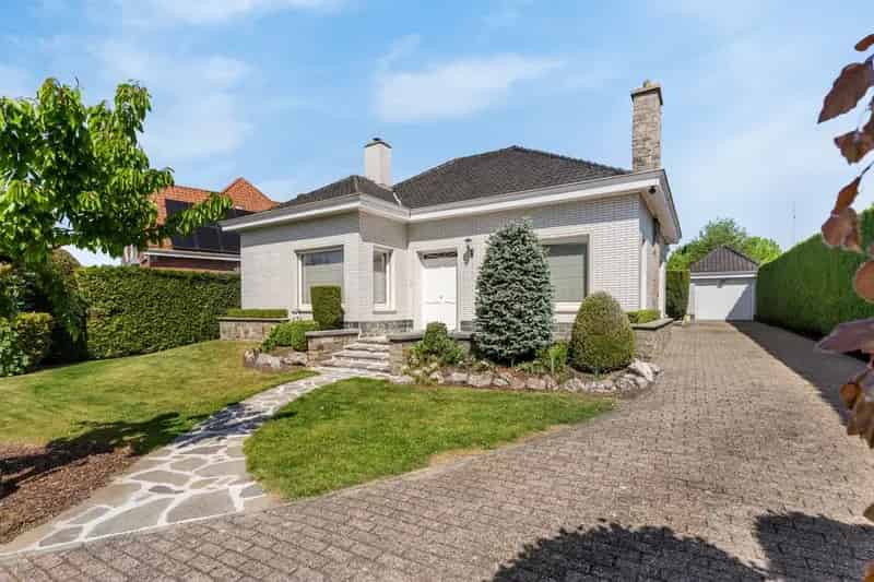 Karaktervolle Open Bebouwing met Garage te Vichte