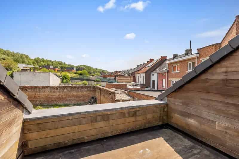 Triplexappartement 5 slaapkamers te huur - Opbrengsteigendom