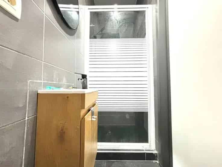 Huis Te Koop: 2 slaapkamers, 2 badkamers, rendement 1600 EUR