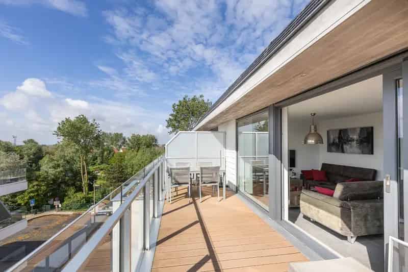 Te Koop 2 Slaapkamer Appartement met Terras - Volledig Gemeubeld