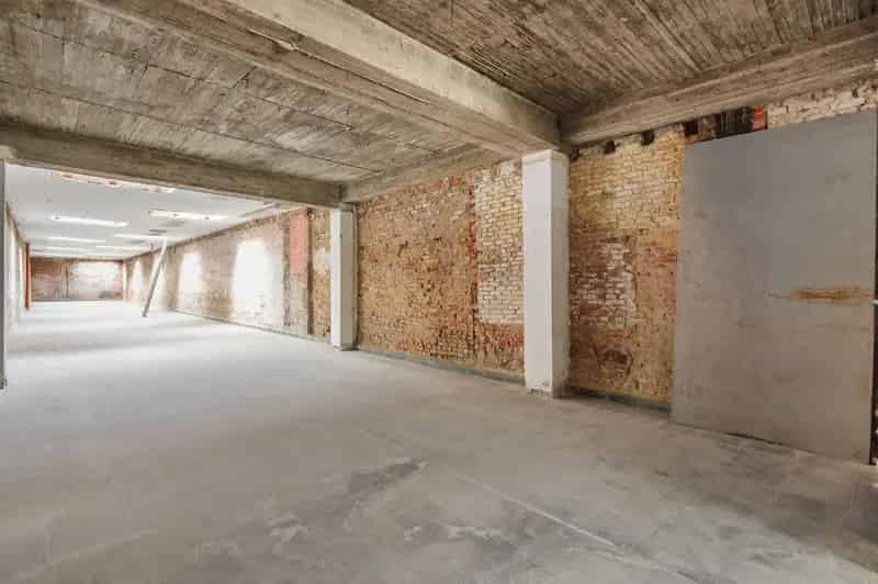 Opbrengsteigendom Bredabaan: Handelsruimte 220m2 4 Appartementen 80m2